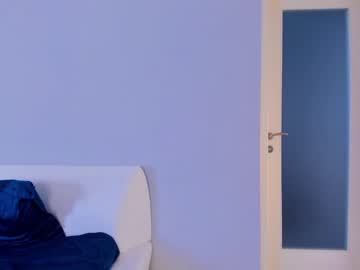 girl
        kittycaitlin cam image #1250325