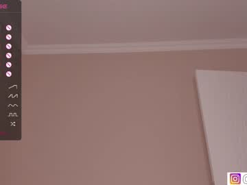 girl
        bzzzme cam image #2217252