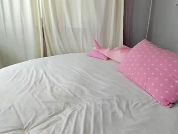 girl
        _mito_69 cam image #2061878