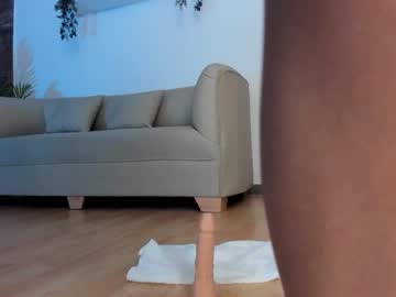 girl
        ashley_jones9 cam image #3348382