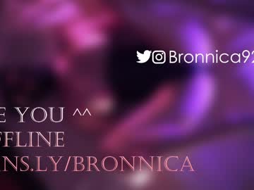 girl
        bronnica cam image #2225084