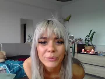 girl Milf & Teen Sex Cam Girls with silvsyl