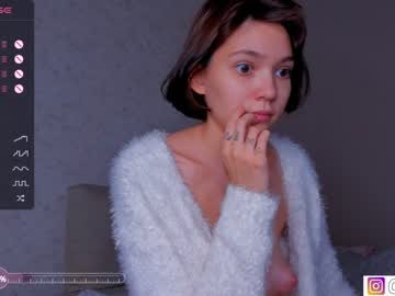 girl
        bzzzme cam image #2650435