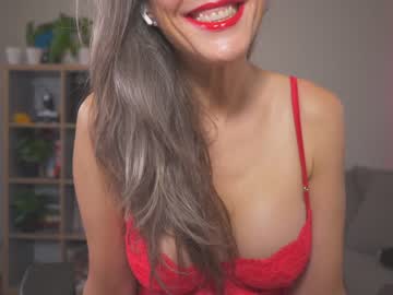 girl
        sunniedayz cam image #420110
