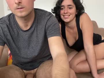 couple
        joey_and_eli cam image #1145970