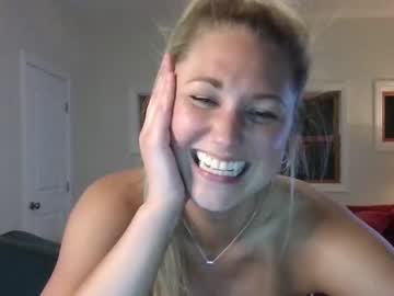 girl
        piercedgamer cam image #1889917