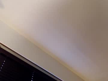 girl
        roxyrolla cam image #629310