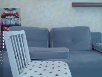 girl
        steph_fossst cam image #1222326