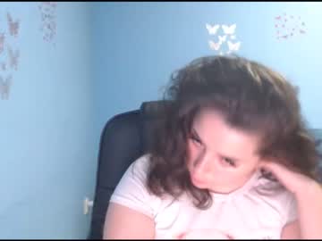 girl Milf & Teen Sex Cam Girls with prettyjulliette