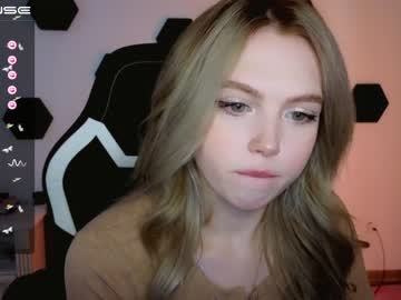 girl
        small_blondee cam image #1762205