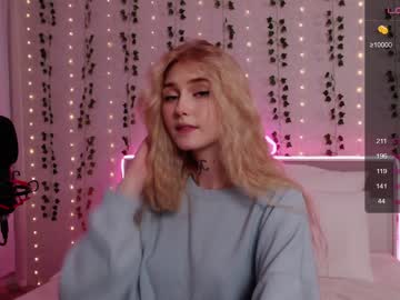 girl
        vonnalein cam image #2331612