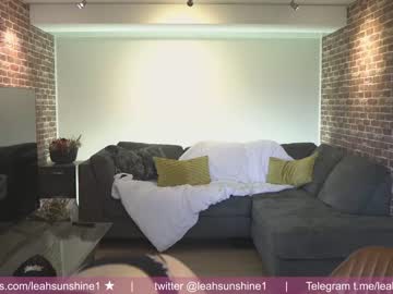 girl
        leahsunshine cam image #1492927