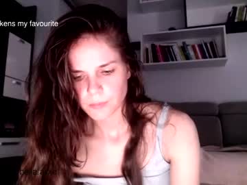 girl
        bella_alice cam image #1892809