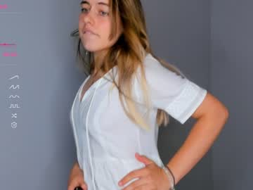 girl
        lindamildreda cam image #2231171