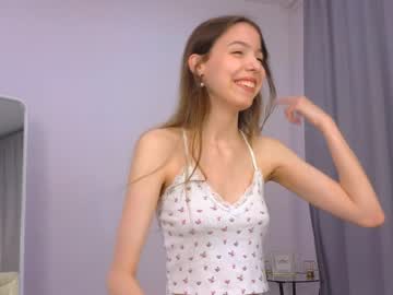 girl
        wanda_robinson cam image #1794127