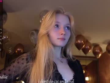 girl
        bestblondiiecb cam image #1124131
