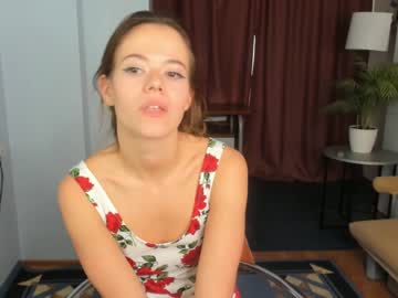 girl
        drutywerri cam image #2545756