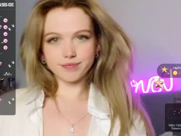 girl
        small_blondee cam image #1757912