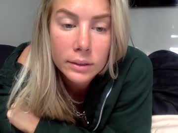 girl
        scarlettwestbrook cam image #1917000