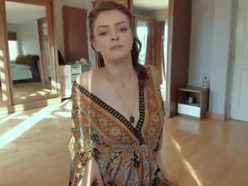 girl
        lesya_krutalevich cam image #676522