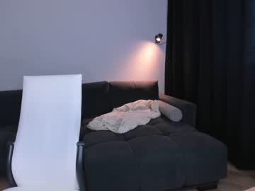 girl
        meowlina cam image #294884