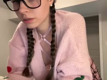 girl
        xyleialuv cam image #487519