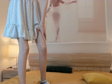 girl
        blonde_lotos cam image #3083239