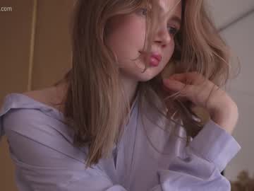girl
        love_machine_ cam image #3396390