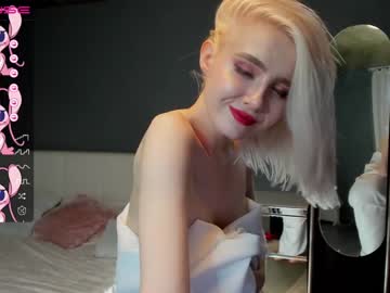 girl
        oliviabr0wn cam image #712727