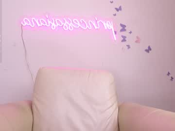 girl
        princessasiana cam image #2560292