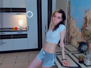 girl
        deliaderrick cam image #3152745