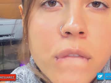 girl
        daily_stories cam image #2941823