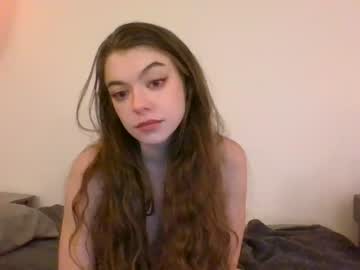 girl
        rosegold18 cam image #347049