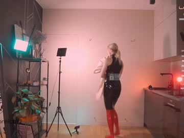 girl
        bronnica cam image #1915629