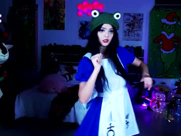 girl
        madnessalise cam image #3157779