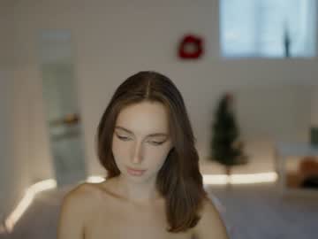 girl
        silent_chill cam image #3220764