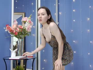girl
        kriskras__ cam image #1057368