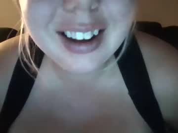 girl
        showingmymombod cam image #2451731