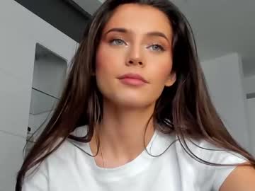 girl
        isia_slay cam image #648750