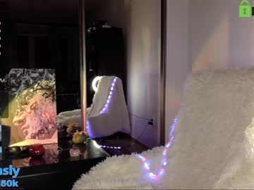 couple
        kristal50k cam image #2621435