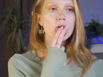 girl
        amandashah cam image #2246985
