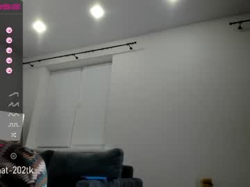 girl
        mysweethobby cam image #326630