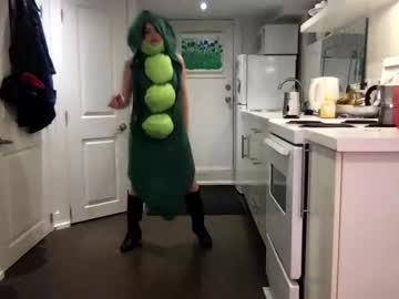 girl
        littlesugarpea cam image #1062704