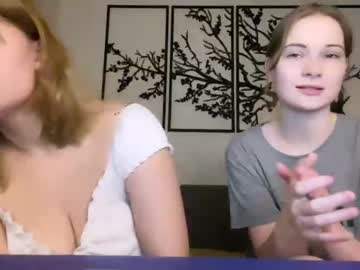 couple
        angry_girl cam image #816860
