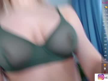 girl
        ella__sweety cam image #811735