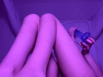 girl
        stonerpixie cam image #1076861