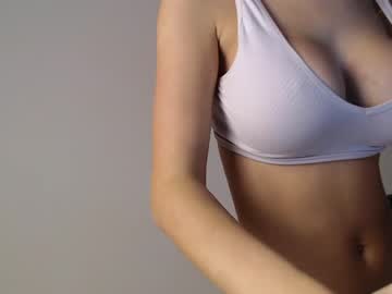 girl
        trixie_taylor cam image #2857259