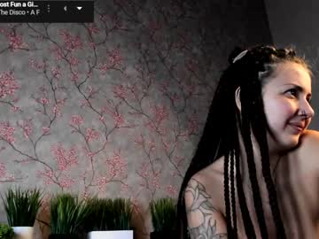 girl
        elliy_coy cam image #471002