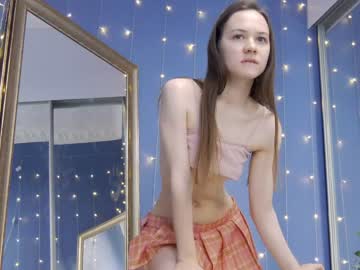 girl
        kriskras__ cam image #2587277