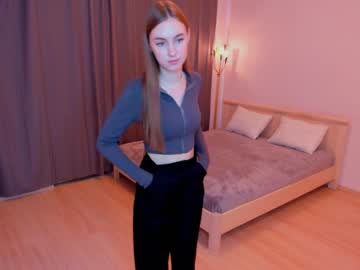 girl
        julieharrison cam image #2608594